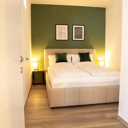 Base Business And Family, 2bedrooms And Workspace